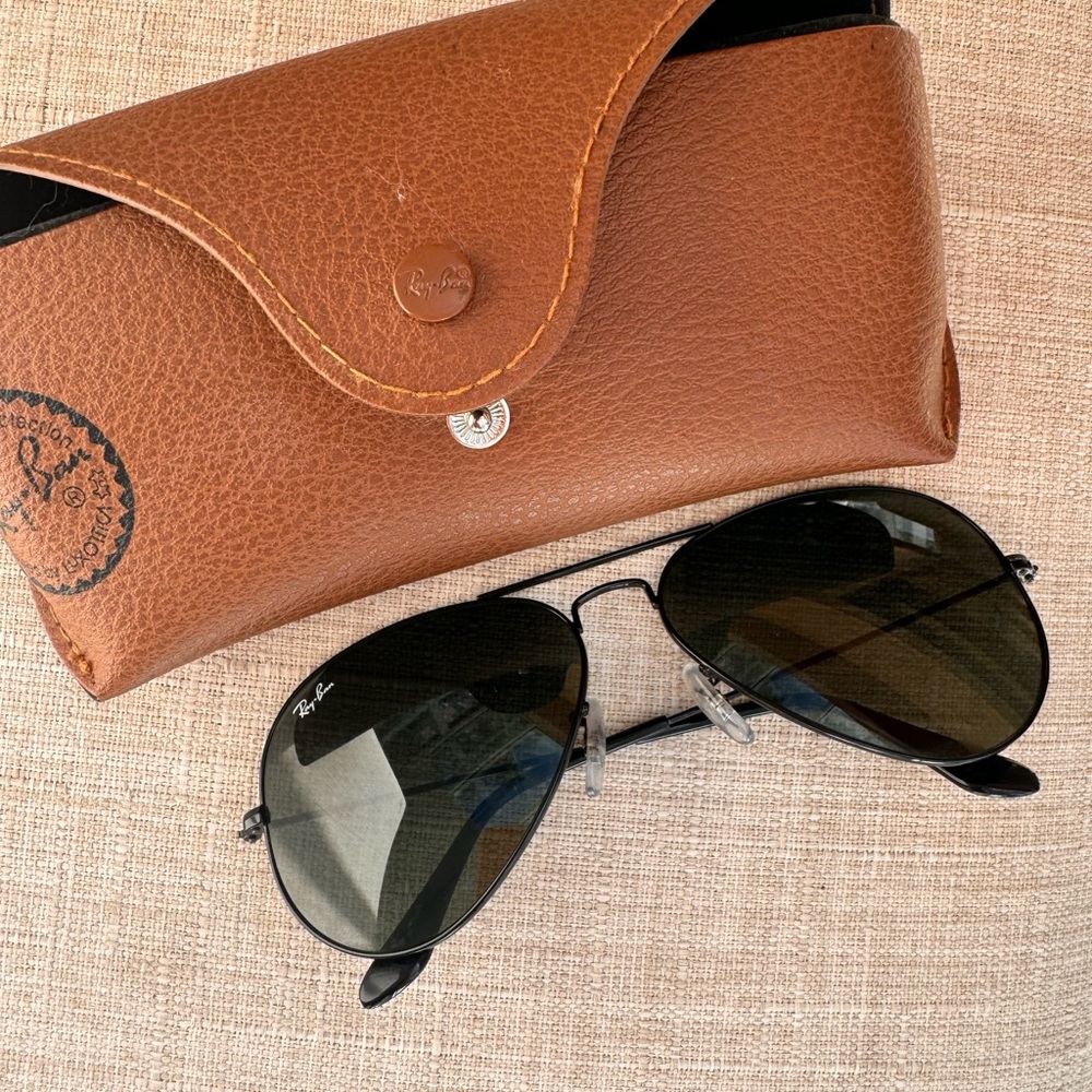 Ray-Ban Aviator Sunglasses with Case